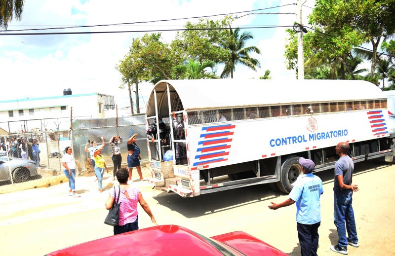 Continúan los traslados de reclusos de La Victoria hacia distintas cárceles