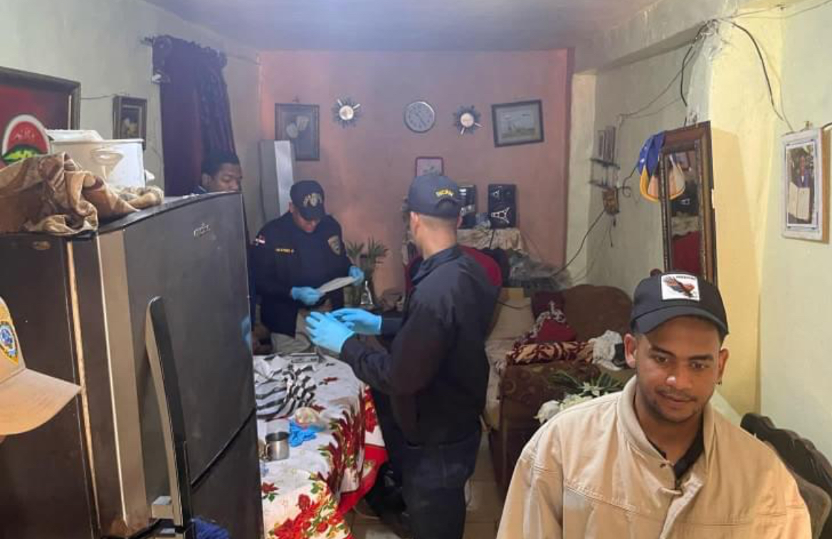 Policía investiga muerte de bisabuela de niña ultimada en incidente de la Máximo Gómez