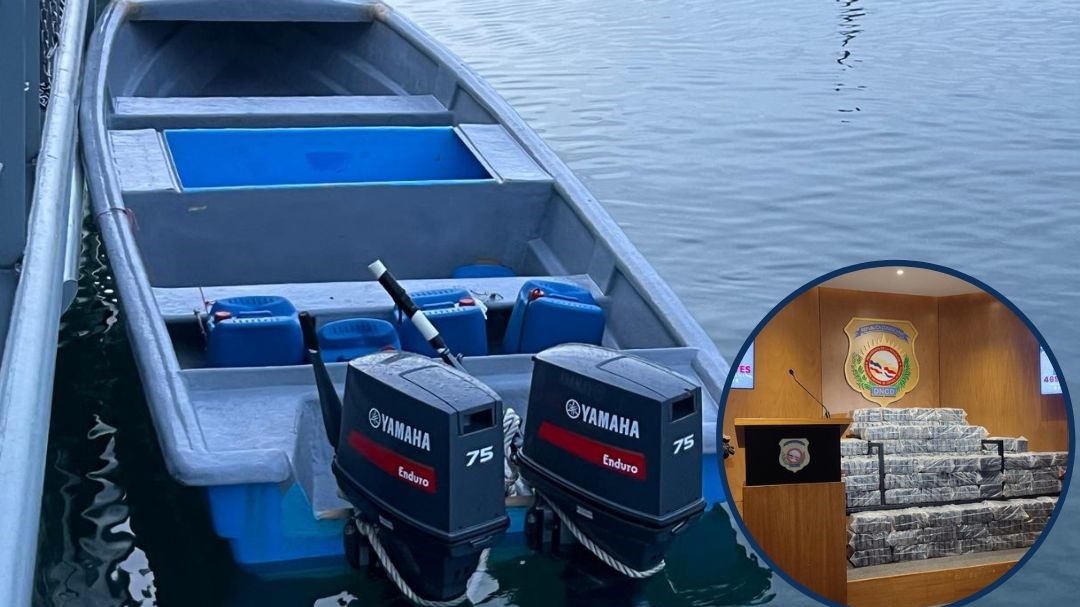 ¡Otra lancha cargada en Baní! DNCD frustra su entrada con 469 paquetes de presunta cocaína