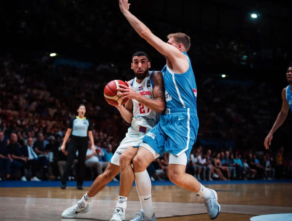 Con un Antetokounmpo indomable Grecia derrotó a República Dominicana en el Preolímpico