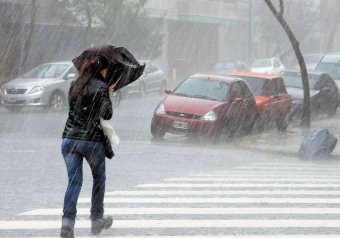 Tormenta Ernesto se hará sentir con lluvias en el Gran Santo Domingo y Punta Cana