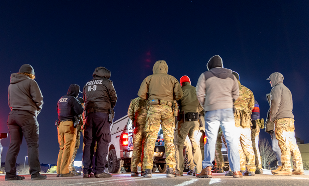 ICE y el FBI desmantelan red de la peligrosa pandilla Los Trinitarios en Massachusetts