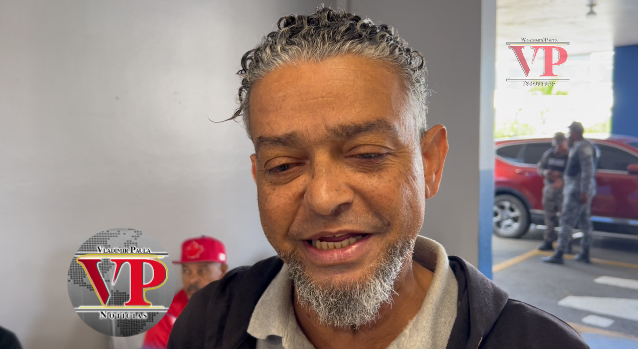 Hombre denuncia robo de dinero y calzados mientras dormía en su apartamento en SFM.