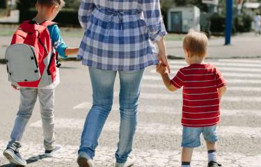 Los padres de familia externan su preocupación por el nuevo horario en sector público