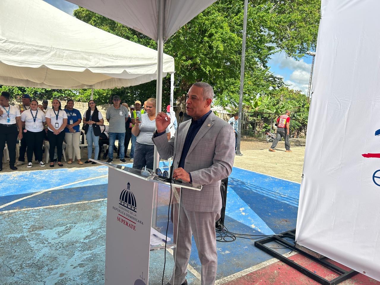 Senador Franklin Romero destaca aportes jornada “Supérate en tu Comunidad” en SFM