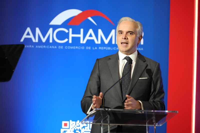 Ministro de Educación reconoce que país no está conforme con resultados del 4%