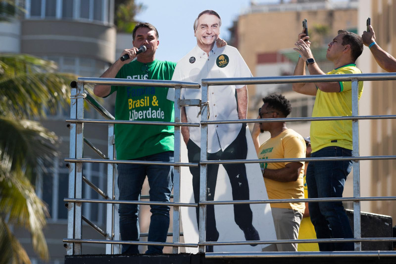 Prisión domiciliaria contra Jair Bolsonaro