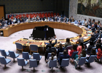 Consejo aprueba reimponer sanciones a Irán por su programa nuclear