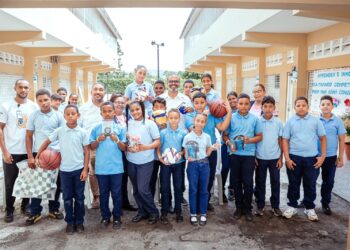 INEFI suple utileria deportiva en escuela de SFM
