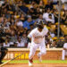 Rodríguez impulsa triunfo de las Águilas contra Los Gigantes con triple de tres carreras en juego inaugural