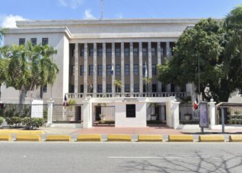 Docentes cuestionan 4ta etapa evaluación de desempeño: “¿Cómo evaluar a alguien que no conozco?”