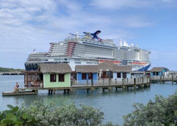 ¡BROTE VIRAL SACUDE CRUCERO QUE LLEGÓ A PUERTO PLATA! Más de 100 pasajeros afectados por vómitos y diarrea