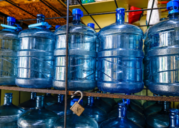 Botellones de agua suben hasta RD$25 y golpean el bolsillo de los dominicanos