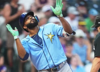Junior Caminero brilla con dos jonrones en la victoria de los Rays sobre los Rockies
