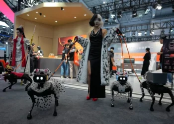 China exhibe sus ambiciones robóticas en conferencia mundial
