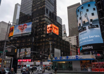 Identifican a mujer asesinada a puñaladas en Times Square