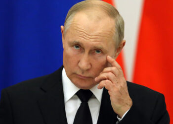 Putin advierte que tropas europeas en Ucrania significarían una guerra contra Rusia