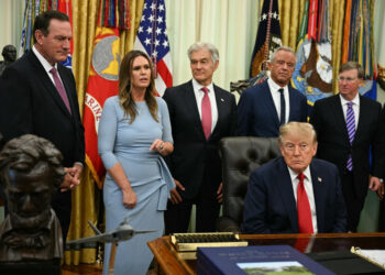 Trump restringe el acceso de CNN, MSNOW y Politico a la Casa Blanca