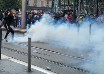 Las protestas por el costo de la vida sacuden Francia