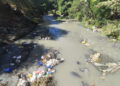 Comunitarios reclaman sanear el río Jacagua y reparar el puente Milenio en Santiago Oeste
