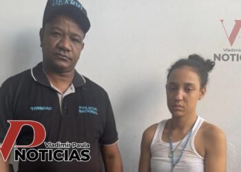 DEAMVI de la Policía Nacional brinda protección a mujer víctima de violencia de género en San Francisco de Macorís.
